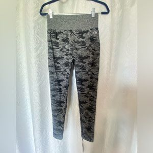 AYBL SEAMLESS LEGGINGS